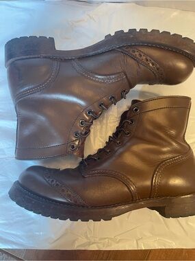 Red Wing 8127 Iron Ranger Brogue Wingtip Boots size 8 Dainite Logger Sole (RARE)